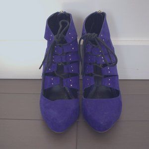 Blue Suede High-Heels With Laces and Stylish Silver Zipper